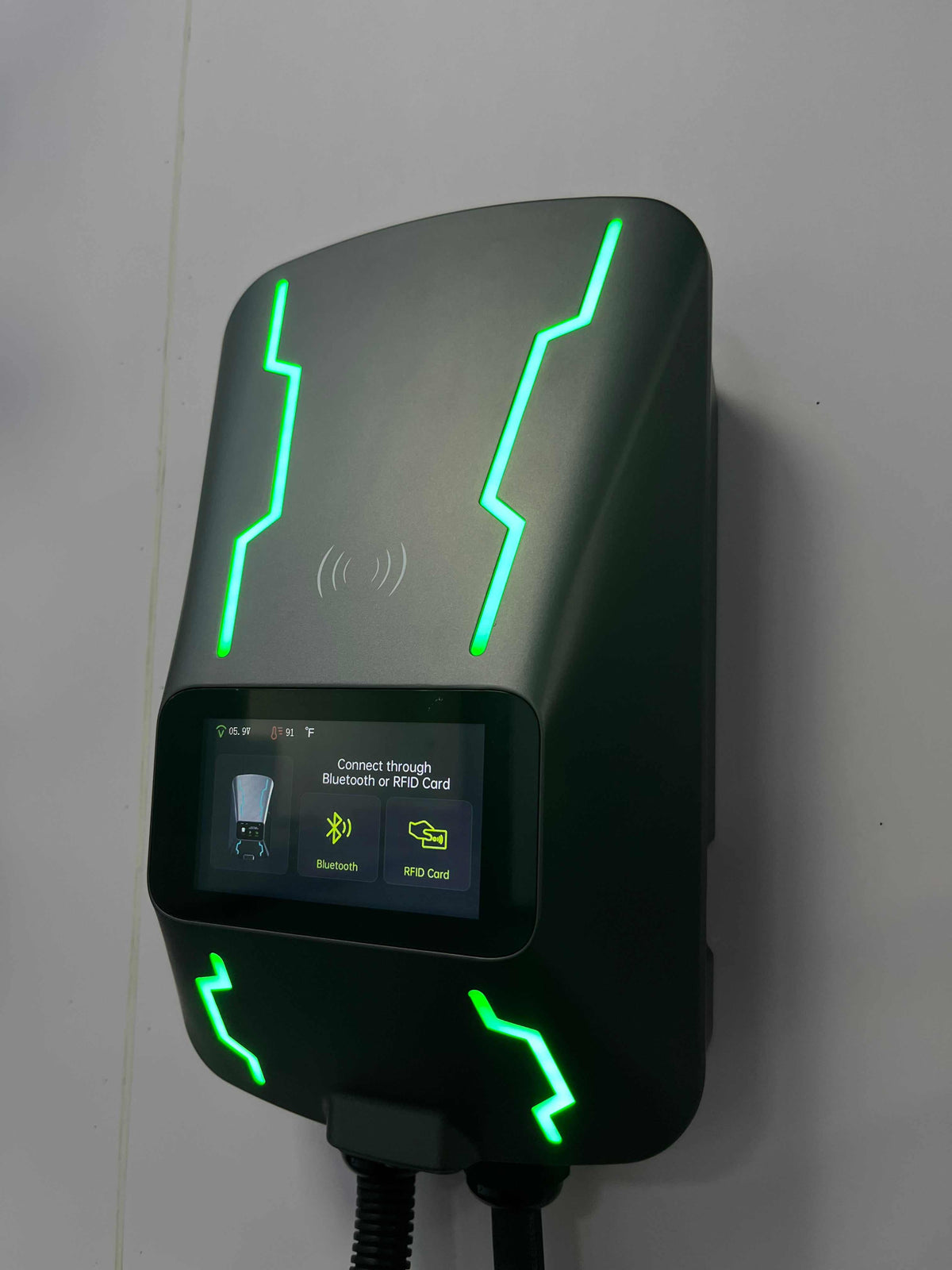 OEM Custom 32A Single Phase 7KW Intelligent Voice-Controlled Charging Station Wallbox Electric Vehicle Ev IP55 Safe Charger